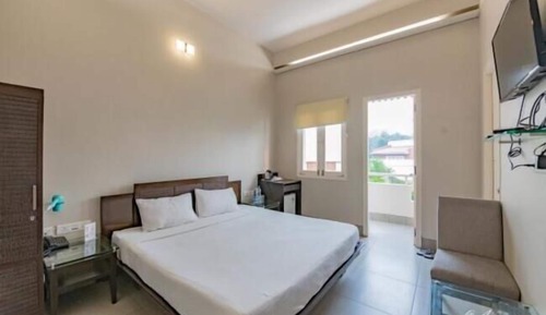 Standard Double Room, 1 Queen Bed, Balcony, River View