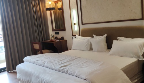 Premier Room