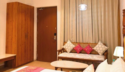 Royal Heritage Room