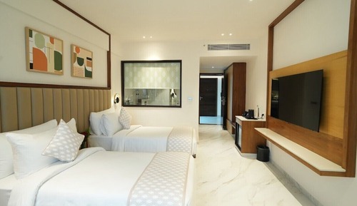 Deluxe Twin Room, City View