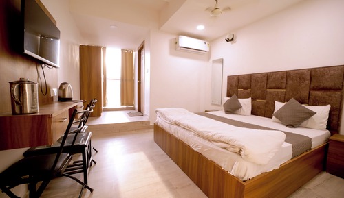Economy Room
