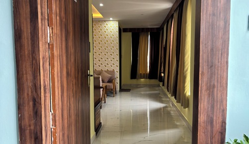Executive Suite, Mountainside