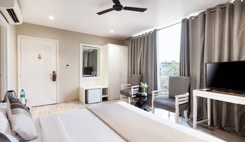 Luxury Studio, City View