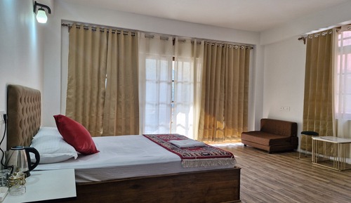 Deluxe Double or Twin Room, Balcony, Valley View