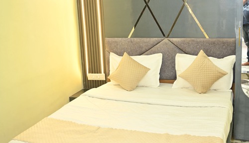 Classic Room, City View