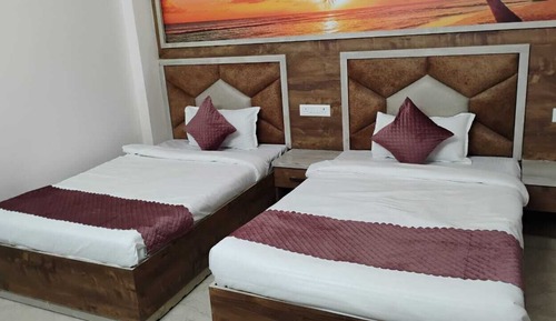 Deluxe Double Corporate Room