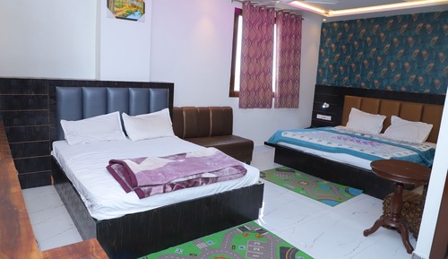 Deluxe Room, Balcony, City View