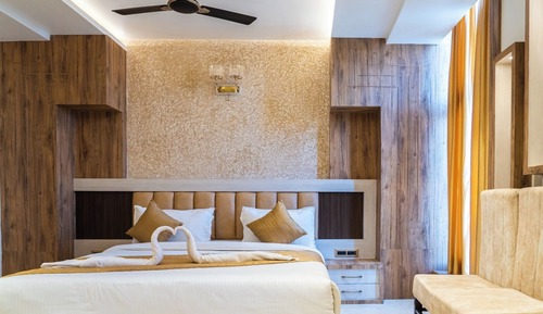 Deluxe Room, City View