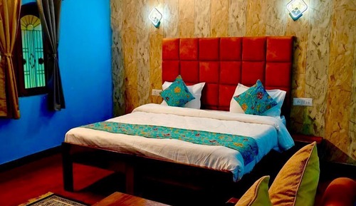Premium Cottage, 1 King Bed, Garden View, Corner
