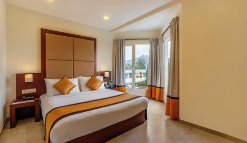 Valley View Privilege Suite With Balcony