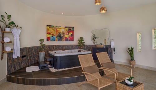 Prive Suite
