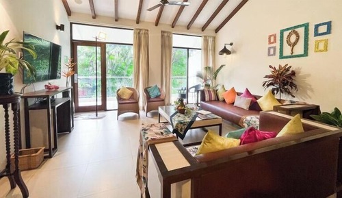 Royal Suite (2 bedroom with living room)