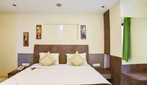 Business Double Room, City View