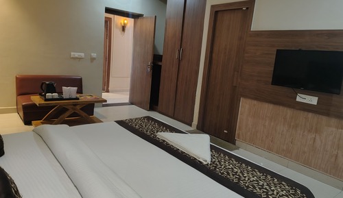 Deluxe Double Room, Balcony, Garden View