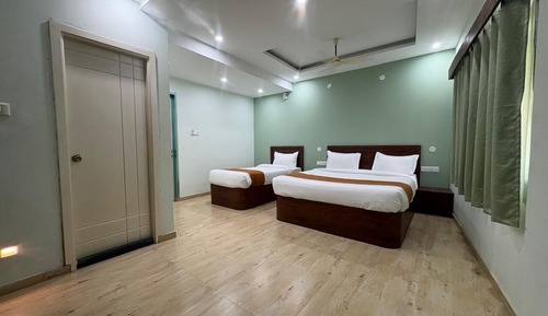Deluxe Triple Room, Balcony, City View