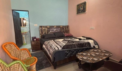 Basic Single Room, Balcony, Mountain View
