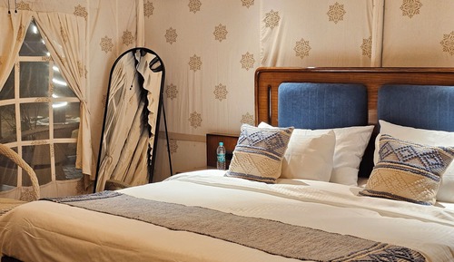 Luxury Double Room, Balcony, Garden View