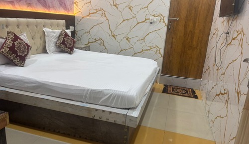 Classic Single Room