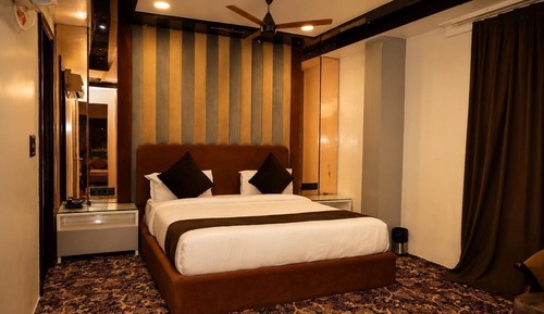 Luxury Suite