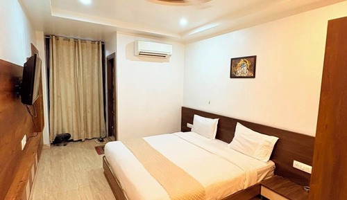 Deluxe Double Room, City View