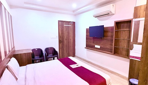 Standard Double Room, City View