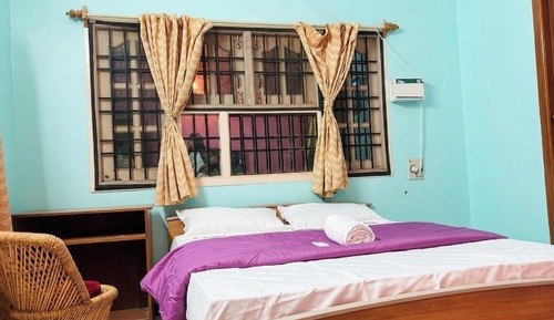 Romantic Single Room, 1 Queen Bed