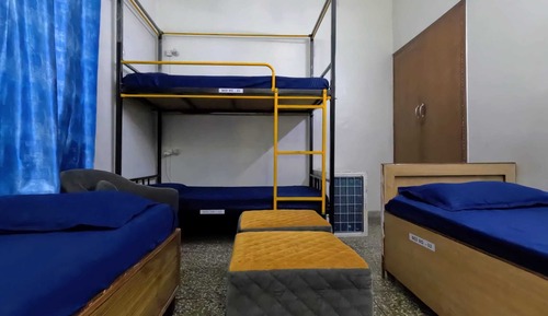 Executive Shared Dormitory