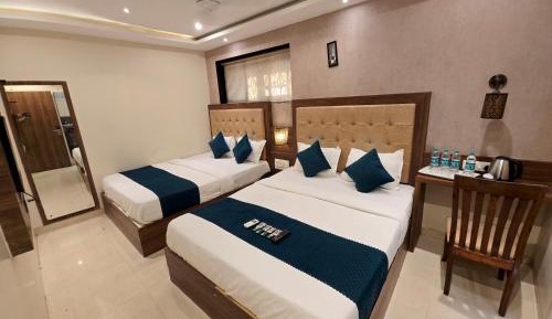 Deluxe Family Room