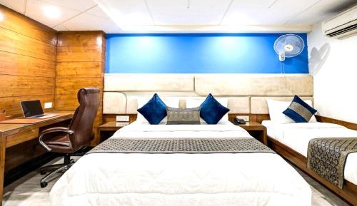 Deluxe Family Room