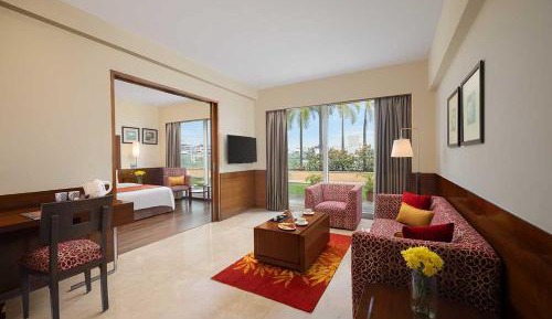 Suite with Garden View with 20% off on Food & Beverages and complimentary session of Steam Sauna Bath