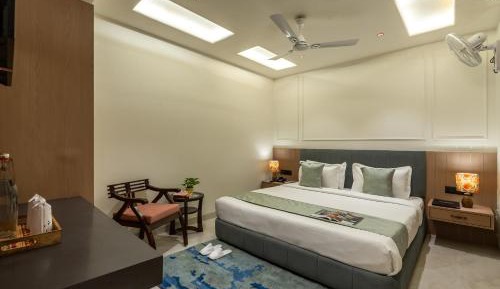 Deluxe Double Room with Extra Bed