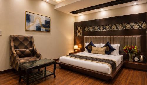 Deluxe King Room