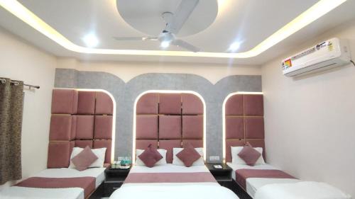 Deluxe Family Room