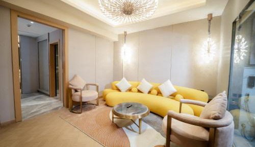 Queen Suite