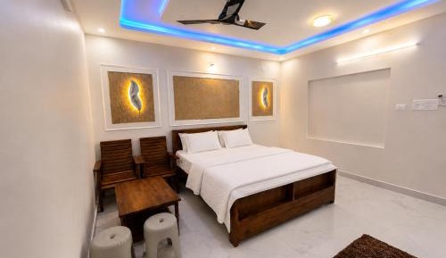 Deluxe Double Room (2 Adults + 1 Child)