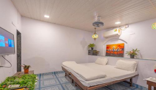 Cottage Room