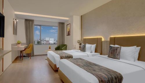 Fern Classic Queen Room with Two Queen Beds and City View