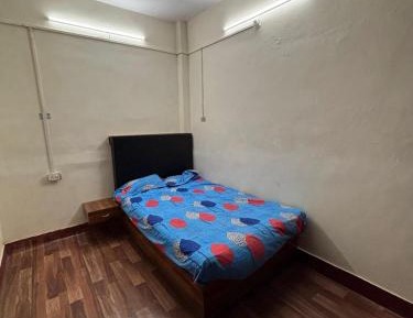 Single Room with Shared Bathroom