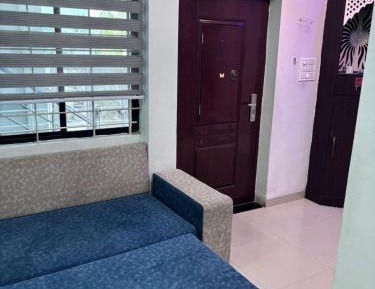 Studio Apartment with Queen Bed