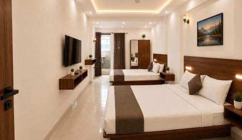 Deluxe Room (2 Adults + 1 Child)