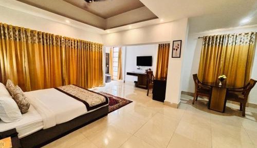 Queen Room with Balcony
