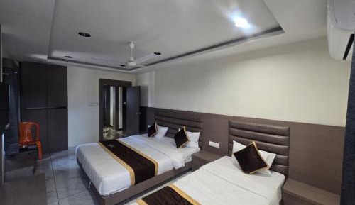 Deluxe Family Room