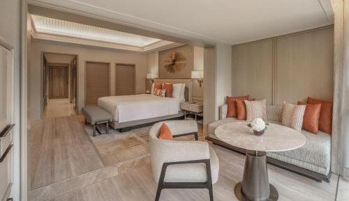 Conservatory Premier Room, 1 King, Lagoon View 