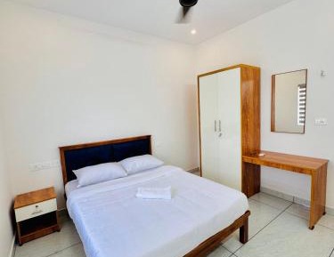 Deluxe One-Bedroom Apartment