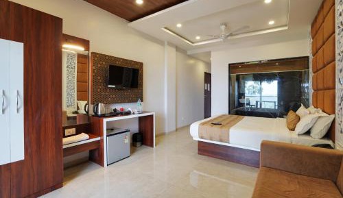 Superior King Room