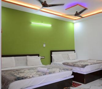 Deluxe Queen Room with Two Queen Beds