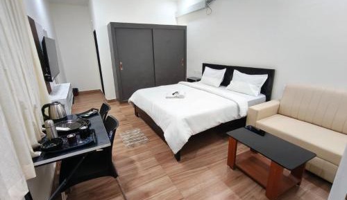 Deluxe King Room