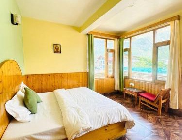 King Room with Mountain View
