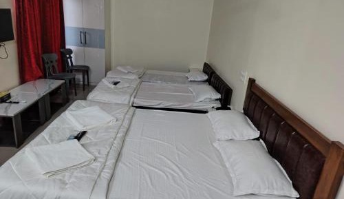 Deluxe Family Room