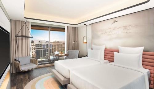 Superior Twin Room with Balcony - 2 pints of Beer & 20% off on SPA once per stay - Happy Hour Special: 50% discount on select brands (4-8 PM )